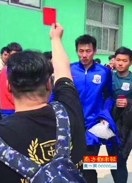 却摆出一副死猪不怕开水烫的样子。